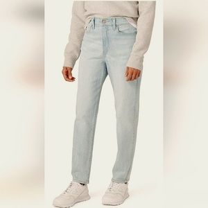 Signature by Levi Strauss & Co. Gold Junior's Mom Stretch Jeans Light-wash Taper